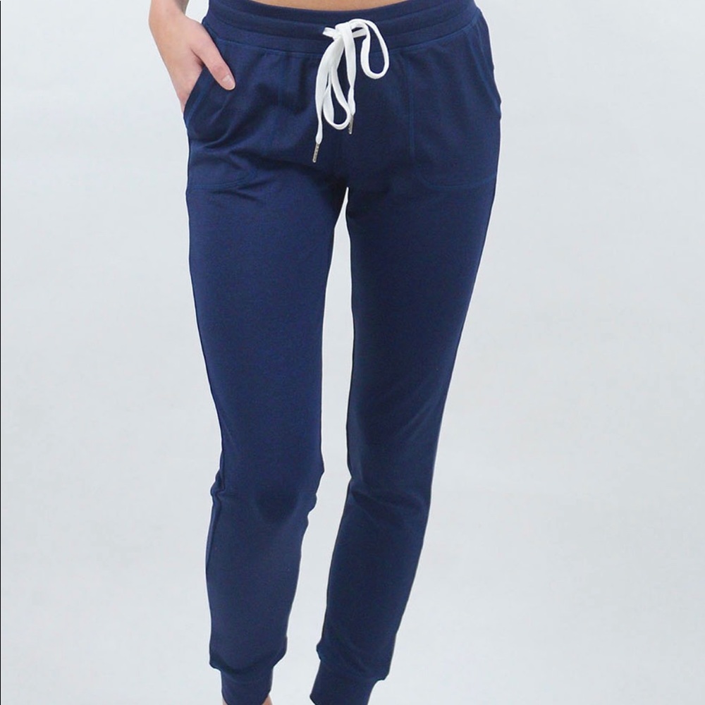 Zyia Navy Cozy Joggers. Medium.